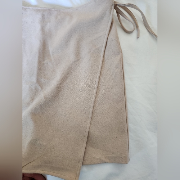 Tan Skorts with tie front - Picture 6 of 6